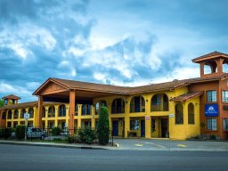 Crossroads Inn Sacramento